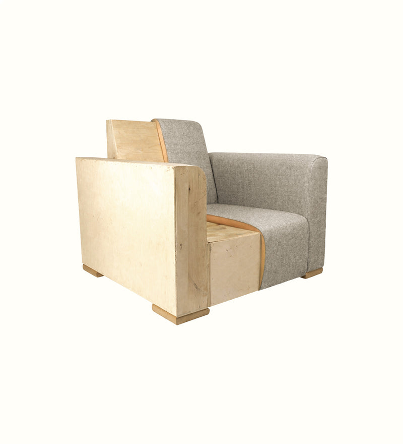 Darius Extreme armchair for a mental health care setting
